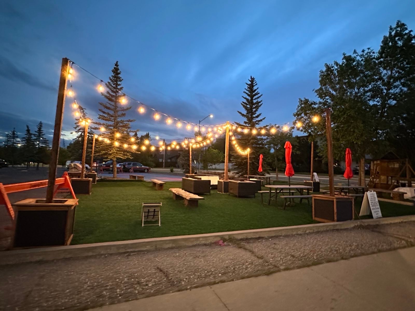 Energizing Spaces_Market Lighting_Kilarney Pop-up Plaza