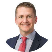 headshot photo of Craig Loewen